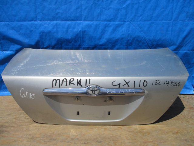 Used Toyota Mark II TRUNK MOULDING